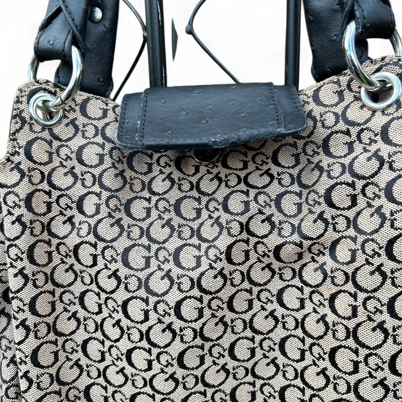 Vintage Guess Tan Handbag with Monogram, photo 5 of 8