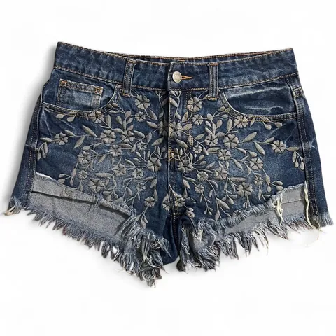 Litz Y2K Embroidered Floral Denim Shorts