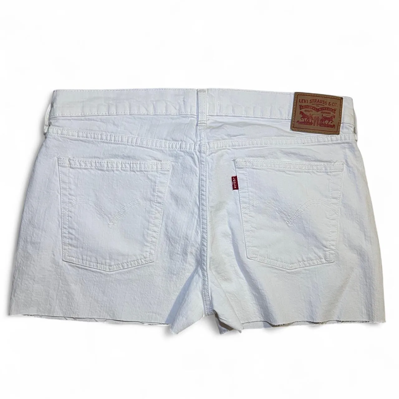 Vintage Levi’s White Denim Shorts, photo 4 of 5