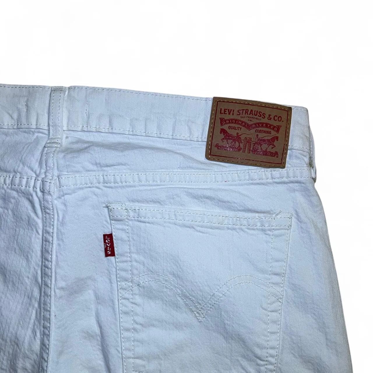 Vintage Levi’s White Denim Shorts, photo 5 of 5