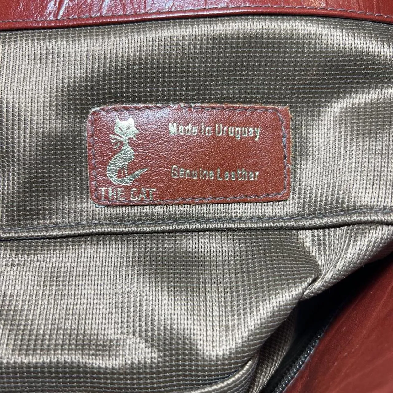 Vintage The Cat Red Genuine Leather Made in Uruguay Convertible Clutch Purse/Laptop Handbag, photo 5 of 6