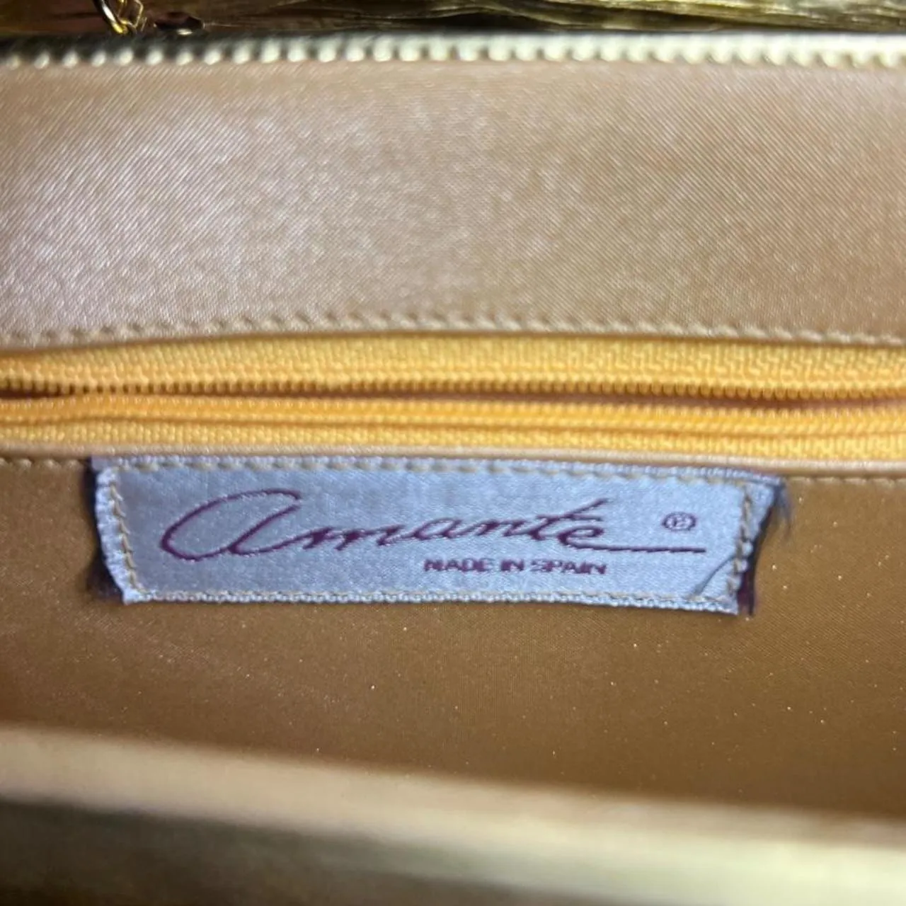 Vintage Amante Gold Metallic Crossbody Bag with Textured Butterfly Design, photo 3 of 4