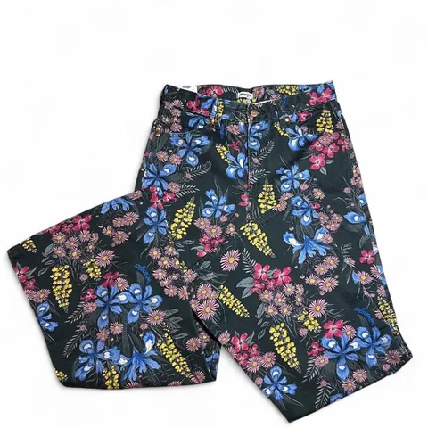 Wrangler Wanderer 622 Retro Floral High Rise Flared Jeans