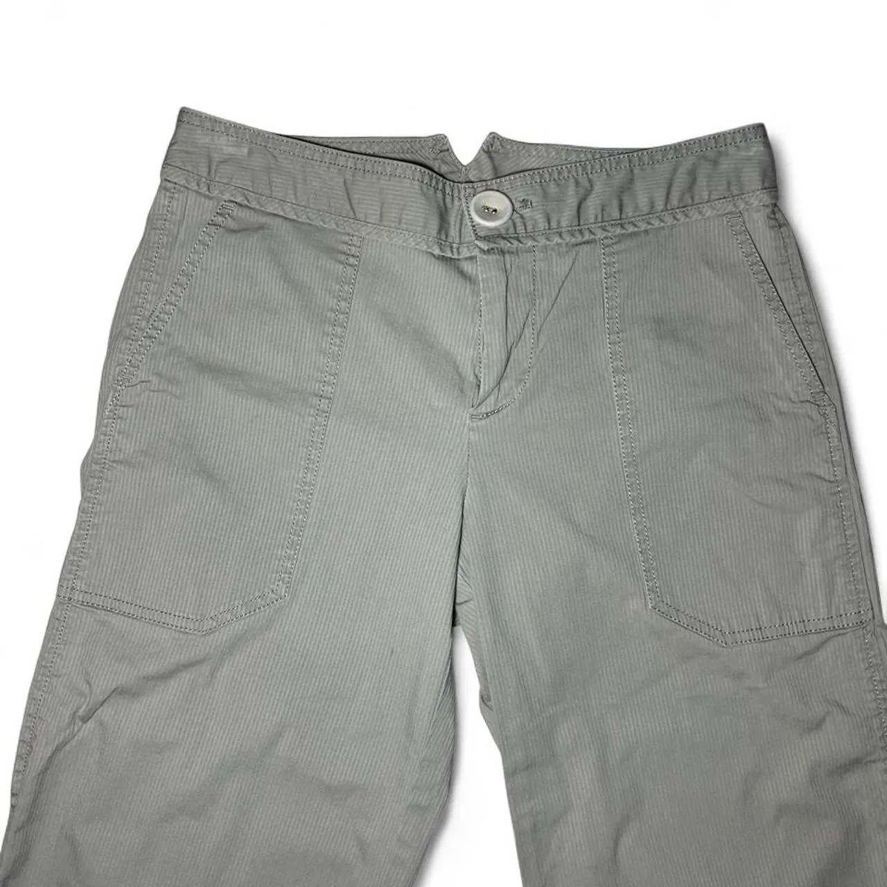 Vintage Marc Jacobs Beige Khaki Wide Leg Cargo Capris, photo 2 of 4
